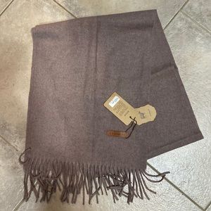Beautiful cashmere scarf NWT